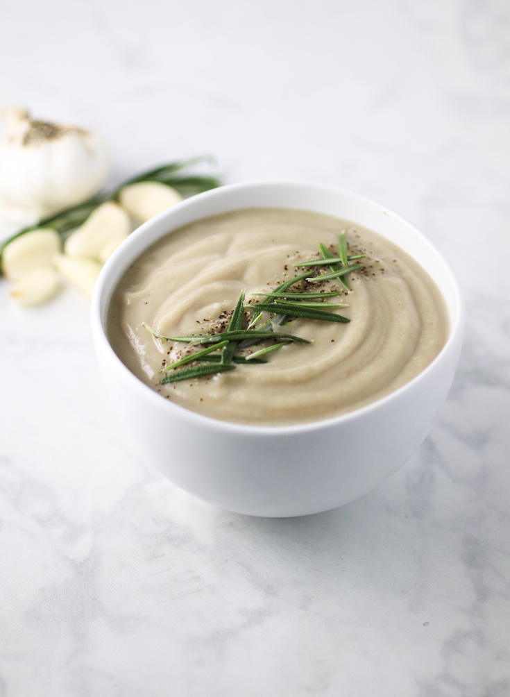 roasted garlic and cauliflower soup