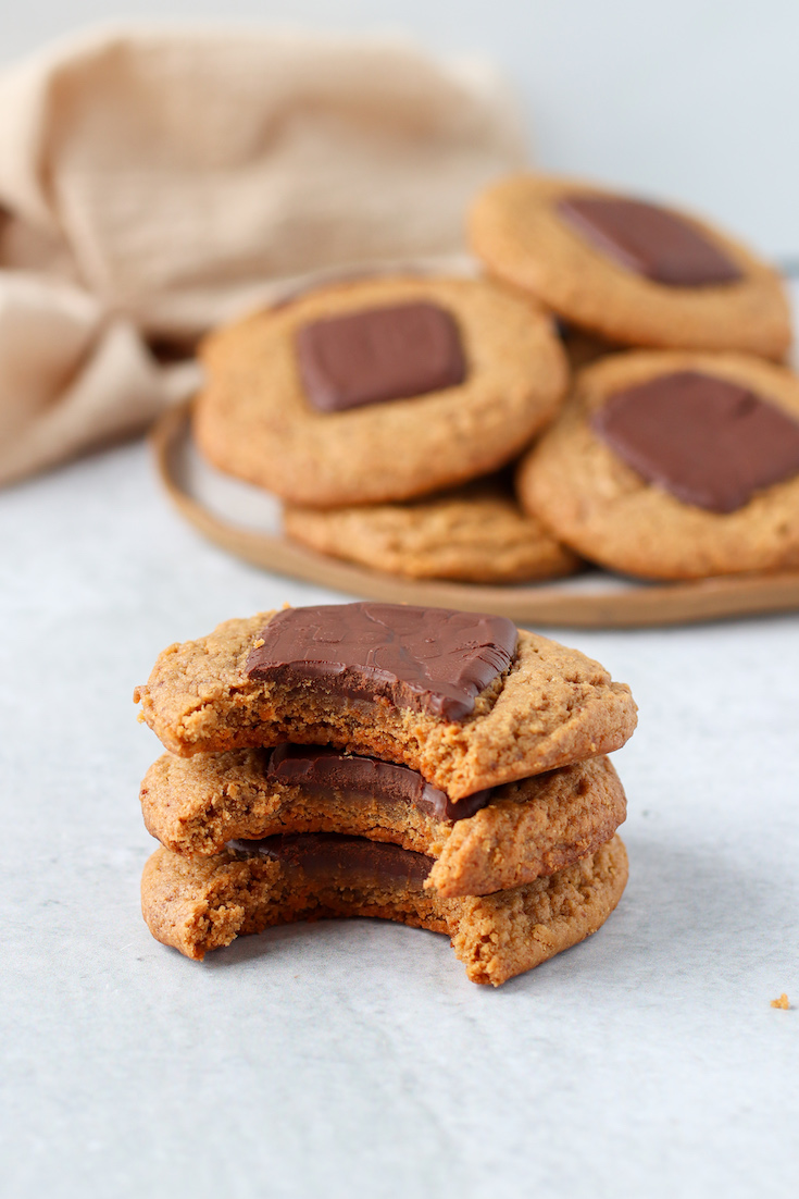 Five Ingredient Chocolate Peanut Butter Cookies